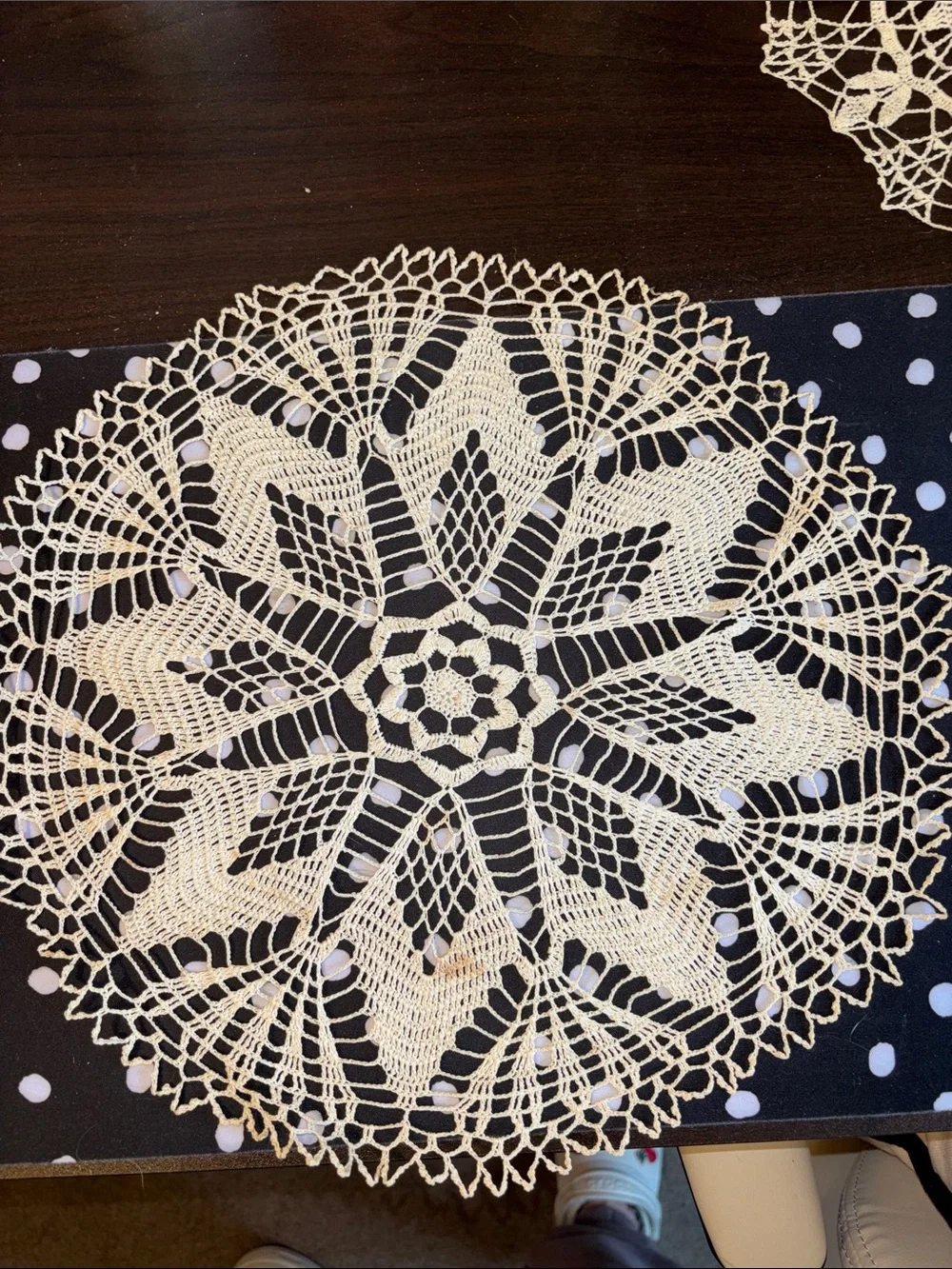EUC VINTAGE collection of handmade, vintage-style crochet lace doilies